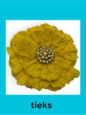 Tieks Bright Yellow Flower Crystal Cluster Center